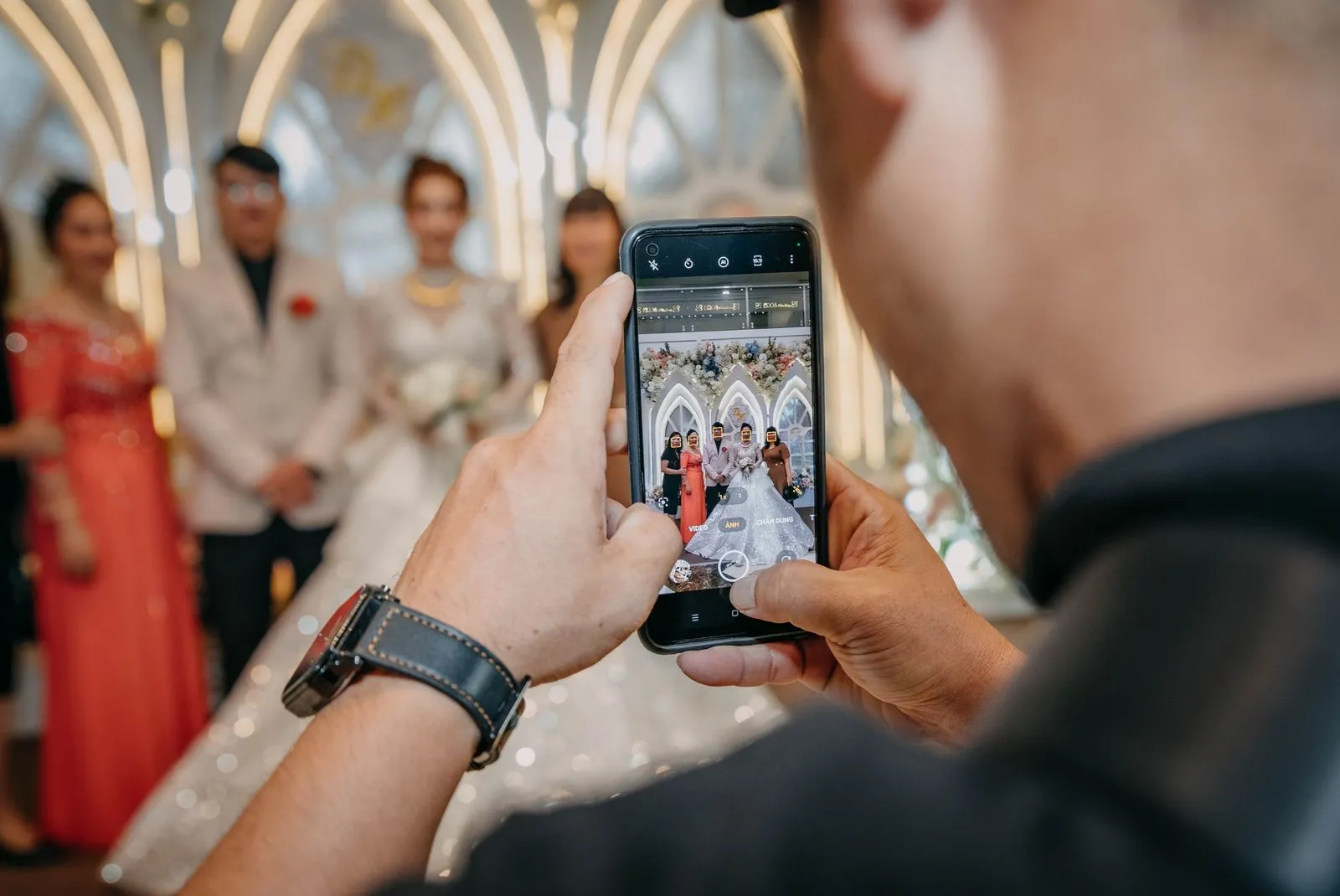 Google Photos Shared Album for a Wedding: What Breaks (2026)